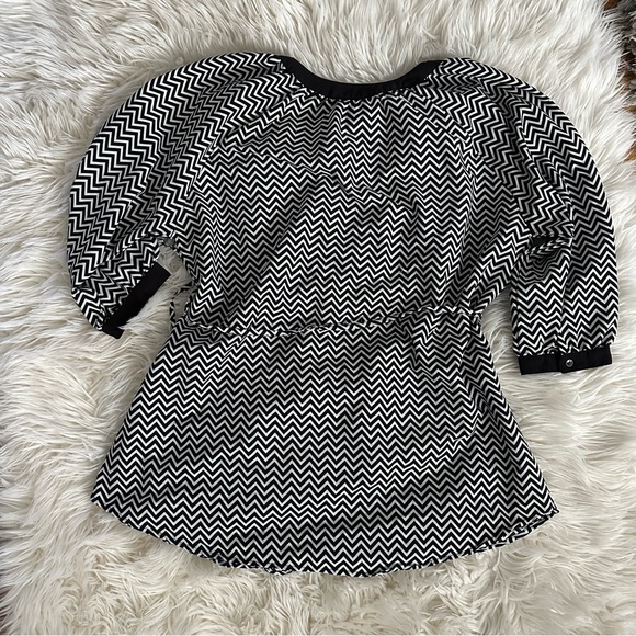 Maternity blouse with tie string - Picture 4 of 4